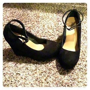 Black Wedges with Straps
